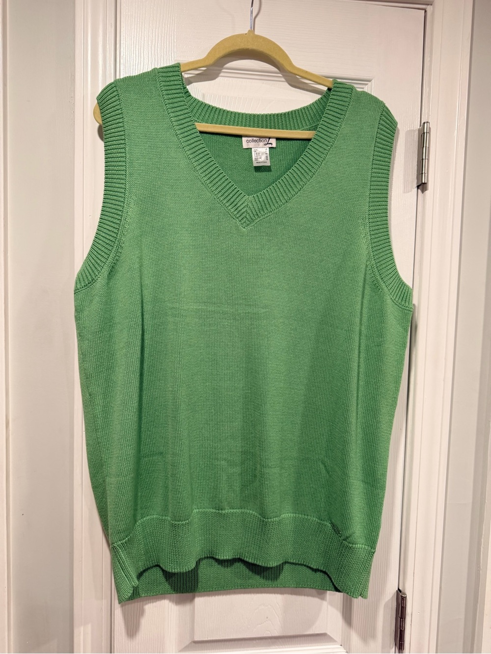 NWOT Collection L Size 16 Green V-Neck Sleeveless Sweater Vest Cotton Blend